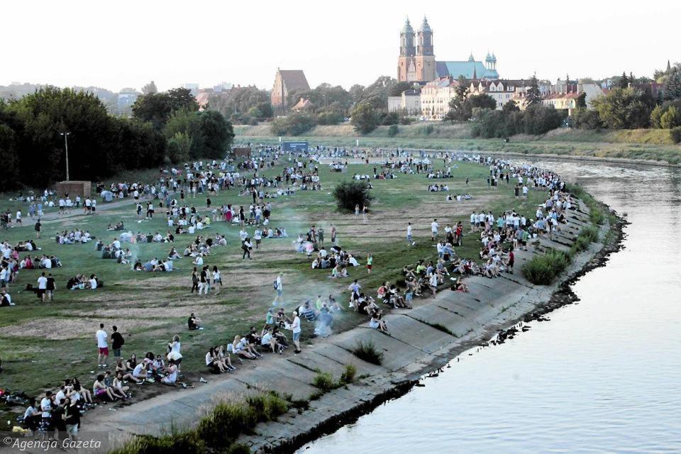 Апартаменты Chillout Polna - Parking Познань Экстерьер фото